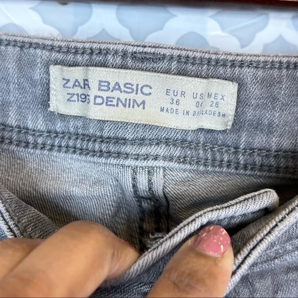 GUC Zara Floral Embroidered Grey  Wash Skinny Jeans - Picture 9 of 11